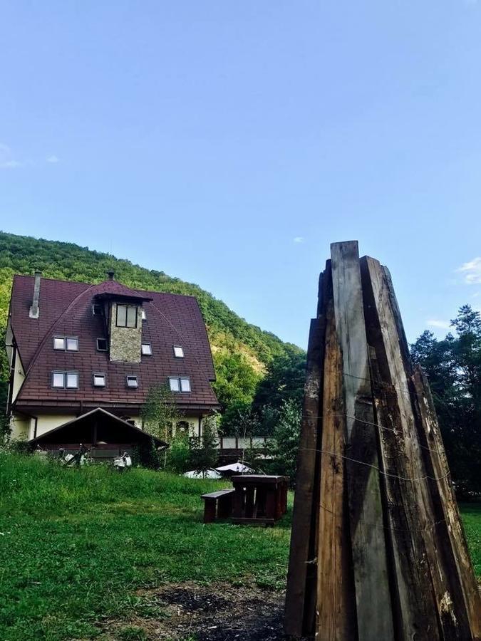 Băile Olăneşti Pension Casa Vanatorilor מראה חיצוני תמונה